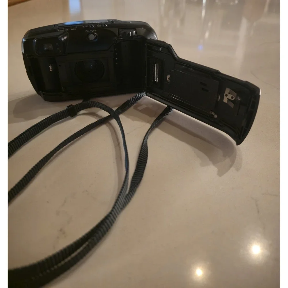 Minolta Supreme Freedom Zoom EX 35mm Point & Shoot Film Camera